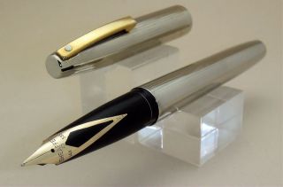 Bright Chrome Sheaffer Imperial Fountain Pen, 14K Gold Nib, Working