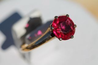   EDWARDIAN 10K GOLD & BRIGHT OLD SYNTHETIC CORUNDUM RUBY SOLITAIRE RING