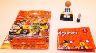 Lego Minifigure Series 4 Soccer Player #8804 100% Complete 2011