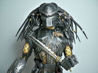 R2000055 SCAR PREDATOR HOT TOYS 100% COMPLETE 1/6 MODEL FIGURE WITH 