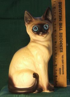 Ceramic Siamese Cat Figurine, Made in Taiwan, R.O.C., 7 tall, Bright 