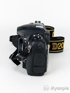 Nikon D200 10 2 MP Digital SLR Camera Black Body Only Plus Memory L 