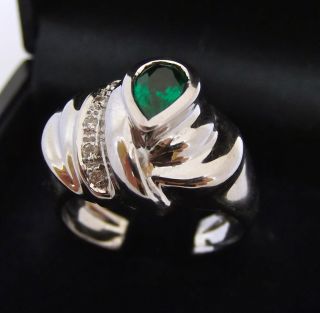 5g White European Gold 18kt 60ct Emerald and Diamond Ring