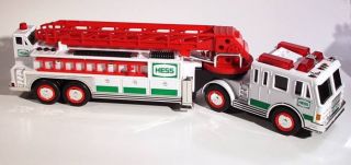 Hess Toy Truck 2000 Fire Engine with Lights Sound