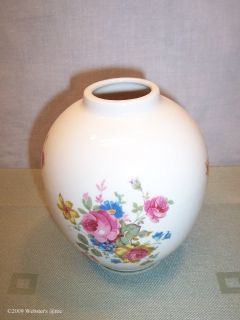 Wonderful Anjou Cream Floral Pattern Urn Style Bud Vase