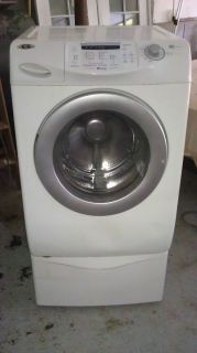 Maytag Neptune Front Loading Washer with High capacity Drum & Bottom 