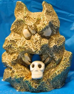 VT8241 Vintage Ceramic Skull Cave Aquarium Ornament