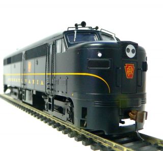 HO Scale Model Railroad Trains Layout Locomotive Bachmann Pennsy FA2 