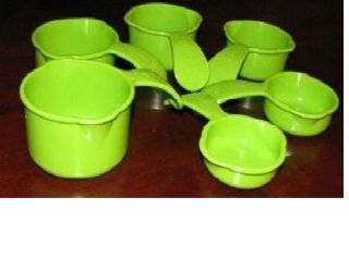 Tupperware 6 PC Baking Cooking Measuring Cups Set Green New