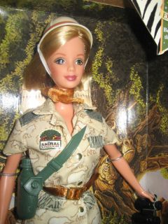 1998 Disney Exclusive Animal Kingdom Safari Guide Barbie Doll NIB