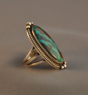 VINTAGE CUSTOM MADE NAVAJO SILVER RING   GEM QUALITY TURQUOISE STONE 
