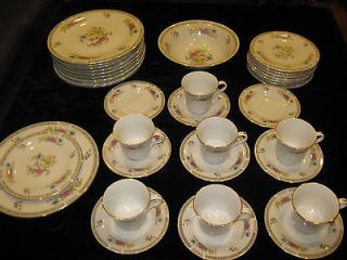 35PC VINTAGE LILING FINE CHINA YUNG SHEN FLOWERS SET WITH GOLD TRIM