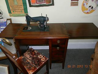Vintage/Antiqu​e Kenmore Deluxe Sewing Machine w/Cherry Fold Away 