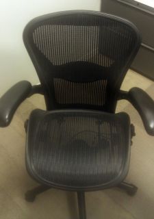 Herman Miller Aeron Office Chair Black Size B Medium Fully Adjustable 