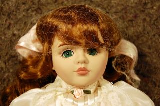   1989 CLARA and the NUTCRACKER Doll MIB   SIGNED by Susan Aiken   MINT