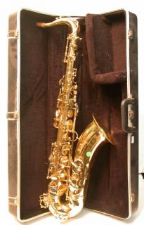 1986 16 m tenor sax with case conn