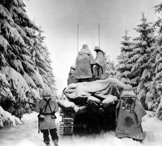 Battle of the bulge   Belgium   Tanks and Infantrymen of the 82nd 