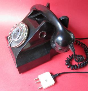 Beautiful Vintage Black Bakelite Telephone E62 PMG 1950s