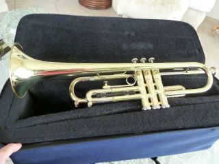 Trumpet Getzen 300 Series Beginner Brass Player