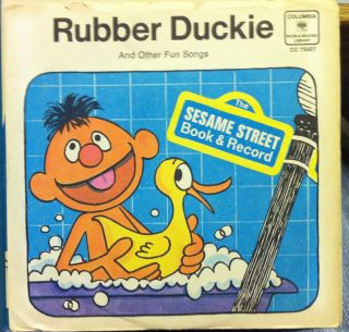 1970 Ernie and Bert Rubber Duckie 7 EP VG CC 75007 Record w PS Book 