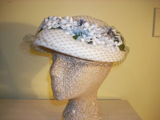 Vintage Original Roberta Bernays Ladies Flowered Veil Hat