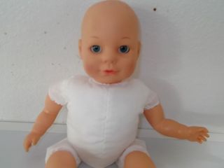 CITITOY 2001 RUBBER & CLOTH BABY DOLL   BIG BLUE EYES   ADORABLE