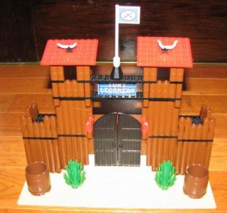 1996 Lego Set 6769 Fort Legorado 668pcs 10FIGS 3HORSES w Instructions 