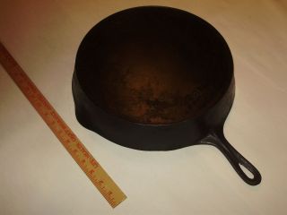 Early Wagner Sidney Cast Iron #12 13 Skillet w no cover w Smoke Heat 