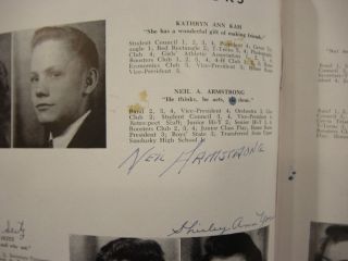 NEIL ARMSTRONG 1947 SIGNED BLUME HIGH SCHOOL YEARBOOK PSA DNA