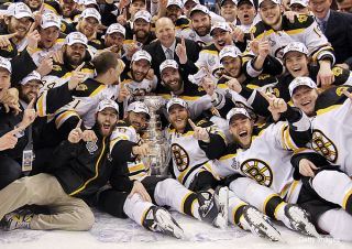Boston Bruins dominate Game 7, win 1st Stanley Cup since 1972
