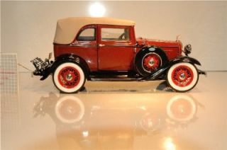 Franklin Mint 124 Scale, 1932 Ford V 8   Bonnie & Clydes Car