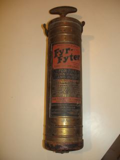 Fyr   Fyter Brass Fire Extinguisher w/ Bracket 14 Tall