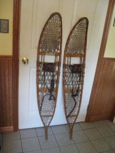 Antique Pair Snocraft Pickeral Snow Shoes w Bindings Me