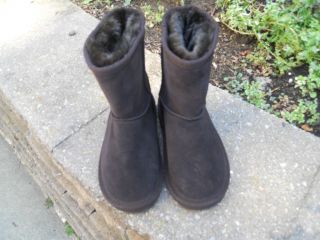 UUGs Clasic Tall Chestnut Brown Sheepskin Shoe Boot Kids W32 US2
