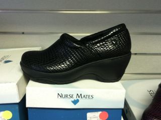 Nurse Mates Womens Bryar Shoes Black Lizard Print