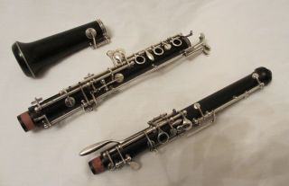 BUISSON OBOE WITH CASE IN GOOD WORKING ORDER IDEAL ENTRY STARTER 