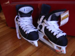   PROLITE 3 YOUTH HOCKEY SKATES size 1 made in CANADA tried on once EXC