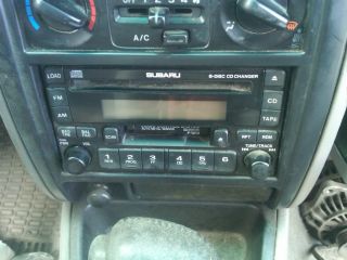 01 02 03 Subaru Impreza Forester Dash 6 Disc CD Radio