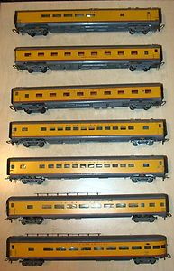   Union Pacific American Beauty Central Valley Metal Wood Passenger Cars