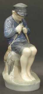 manufacturer royal copenhagen pattern figurine piece boy carving size 