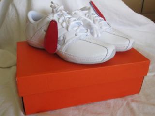 Nike Sideline Youth Cheerleading Cheer Shoes Size 2 New