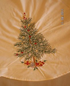   Embroidered Large Linen Tablecloth 12 Napkins Holiday Christmas
