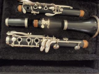 ARTLEY STUDENT CLARINET*WITH CASE*MUSIC HOLDER & STAND*METRONOME AND
