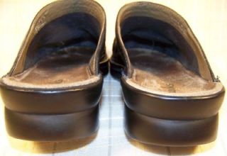 Clarks Womens Black Woven Slipons Mules Clogs Shoes Sz 8M