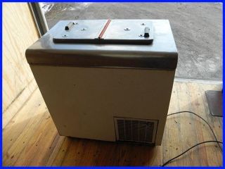 kelvinator freezer /cooler Ice Cream 2SR4 2 Door Dipping Cabinet