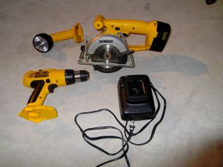 Dewalt Power Tool Cordless Set Drill Circular Saw Flashlight 14 4V