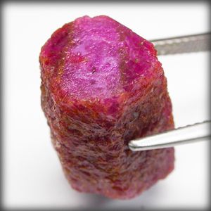 22 00 Ct 100 Natural Crystal Bright Red Pink Ruby Sapphire Rough