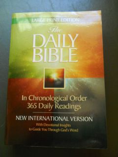 The Daily Bible NIV 365 Daily Readings & Devotional Insights PB LARGE