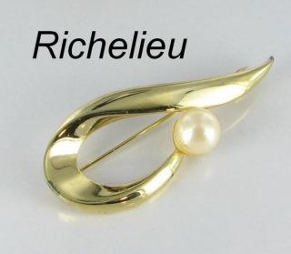 Richelieu Faux Pearl Swirl Vintage Signed Brooch Pin