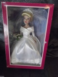 Disney Princess Cinderella Porcelain Doll Avon Exclusive